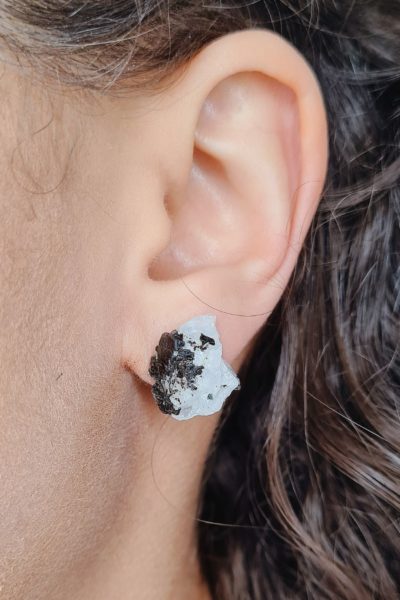 Brinco pino de Pedra da Lua – Kristaloterapia
